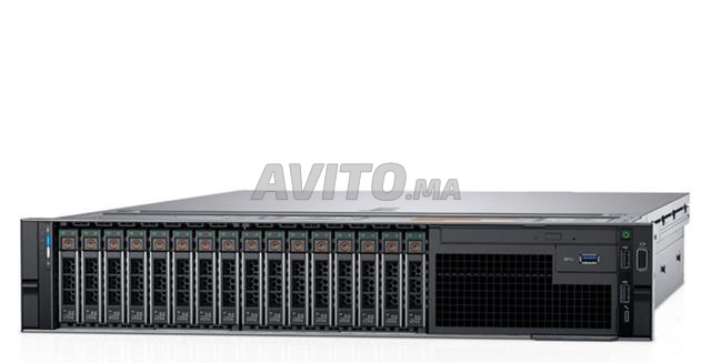 Serveur Dell PowerEdge Rack R740 RAM 16 Go / 600 Go - 2