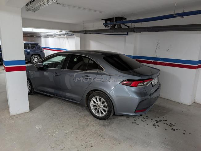 Toyota Hybride. 2021 excellent état 