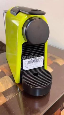 machine à café Nespresso mini essenza - 2