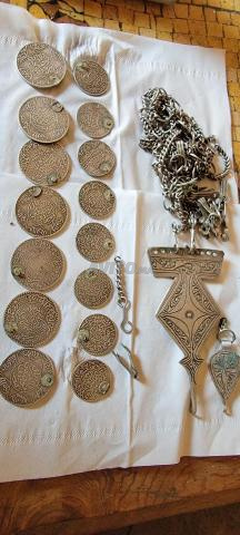 Ensemble de collier berbère ancien démonté