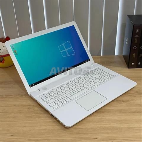 Asus Ram 8 disque SSD batterie 4h écran 15