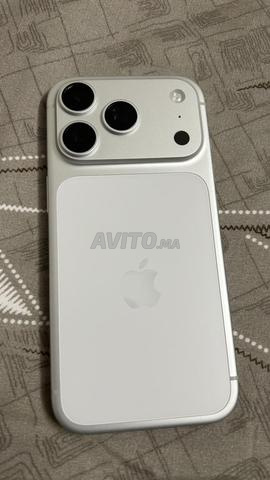 iPhone 17 pro trouvé (je recherche le propriétaire)