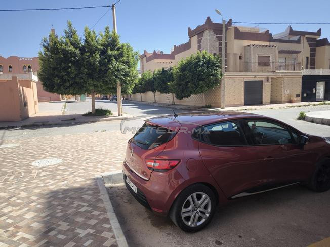 clio 4 très bon état bien entretenu 