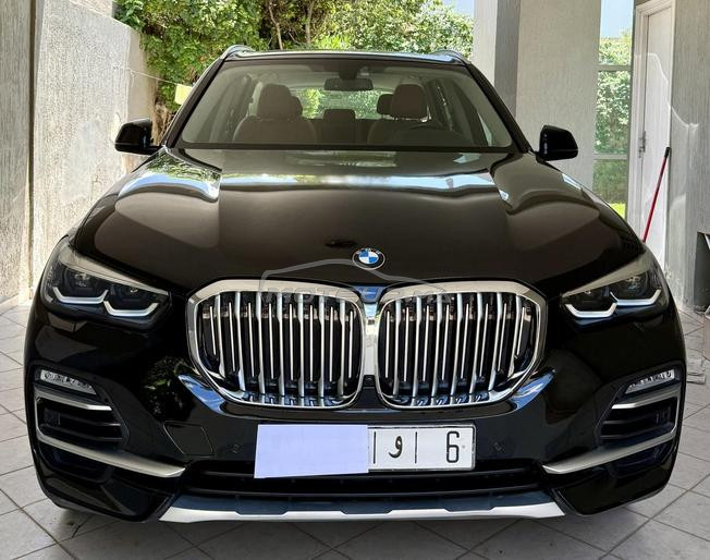 BMW X5 toutes options premiere main . 