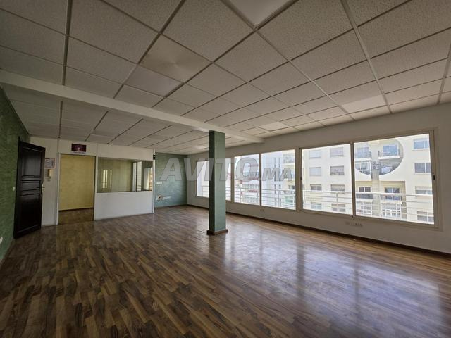 Bureau 110 m², 6ème étage, aménagé