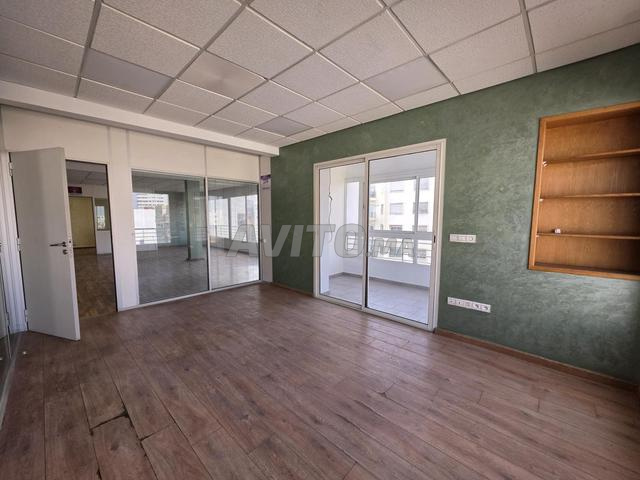 Bureau 110 m², 6ème étage, aménagé