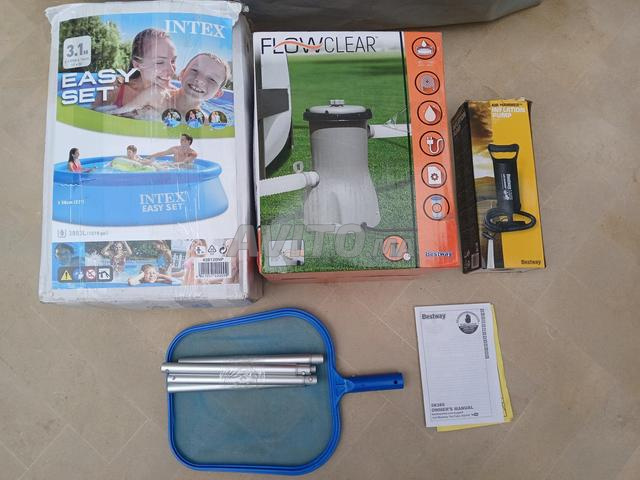 Grande piscine gonflable