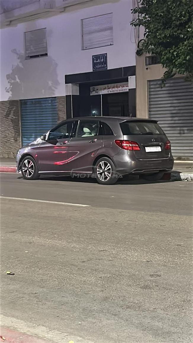 Mercedes-Benz 180 Diesel Automatique 2017 à Martil