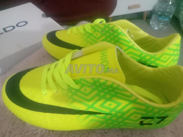 Chaussure Nike à 350dh taille 40 - 2