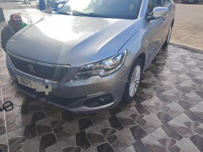 Peugeot 301.