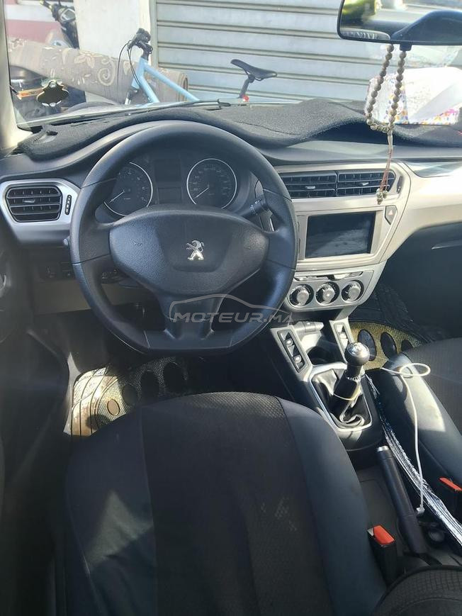 Peugeot 301.
