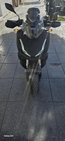 Honda adv 350