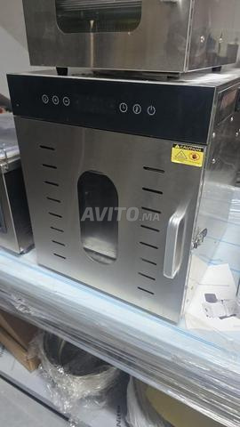 Machine de séchage et déshydratation pour produits alimentaires