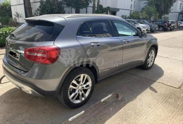 Mercedes-Benz GLA 200d - 2