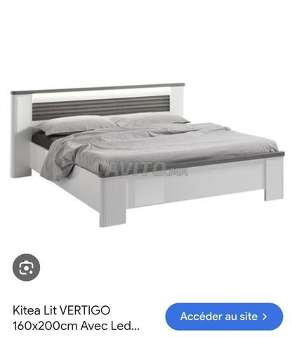 Lit avec matelas à vendre