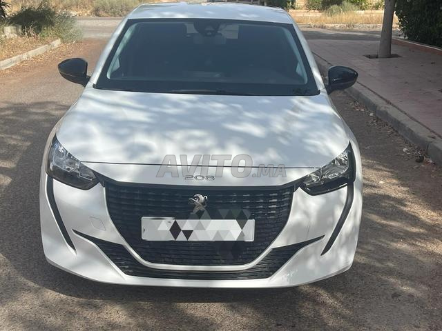 PEUGEOT 208 ÉTAT NEUF FAIBLE KM - 2