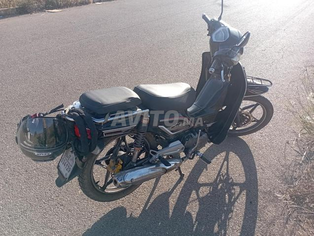 MOTO SUPER CUBE c100 - 2