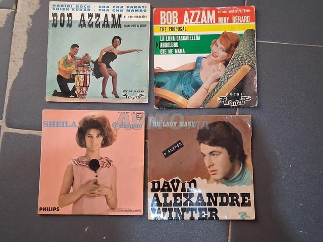 4 anciens disques dont 2 de Bob Azzam