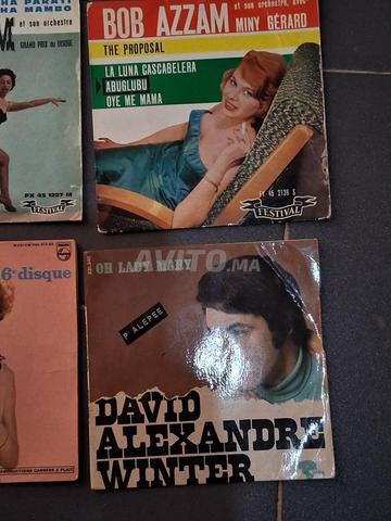 4 anciens disques dont 2 de Bob Azzam - 2