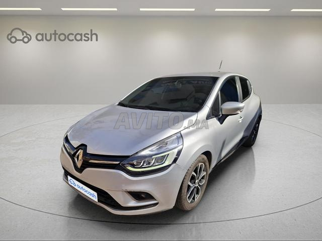 1516 - Renault Clio 2021 expertisée avec financement