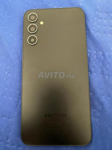 Samsung A34 128g très bon état - 2