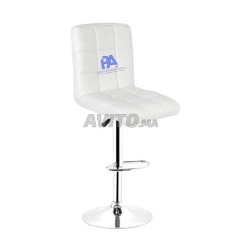 Tabouret réglable / Vestiaire