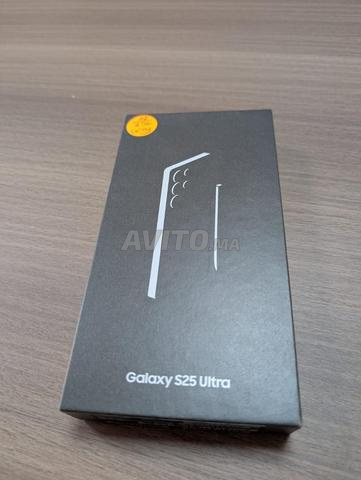 Samsung Galaxy S25 Ultra 256 état neuf - 2