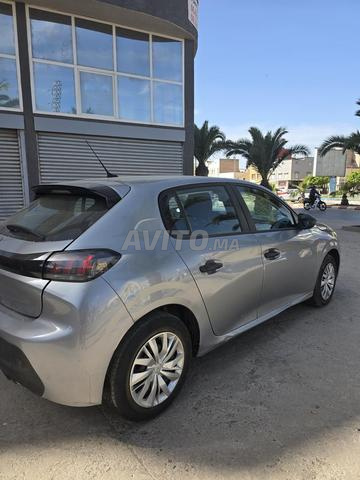 Peugeot 208 - 2