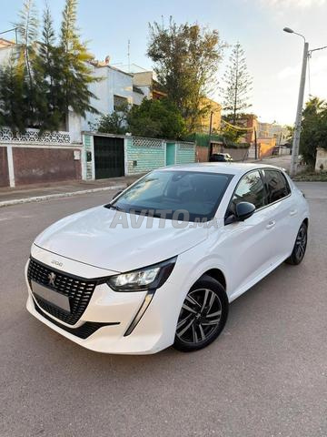 Peugeot 208 Diesel Manuelle 2024 à Salé