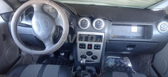 Voiture en bon état - 2
