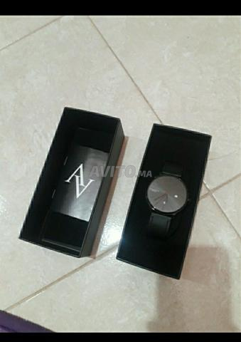 Montre neuve en carton, prix raisonnable - 2