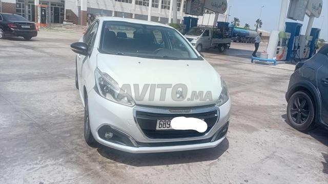 Peugeot 208 diesel toutes options - 2