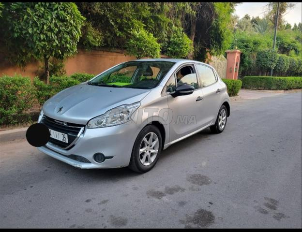 Peugeot 208 Diesel Manuelle 2014 à Marrakech - 2