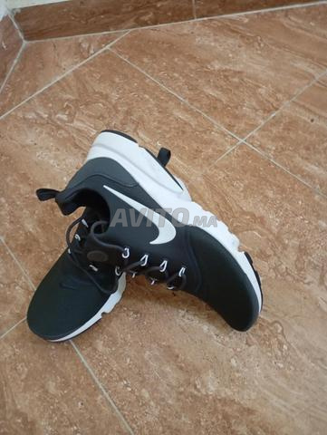 Baskets Nike authentiques - 2