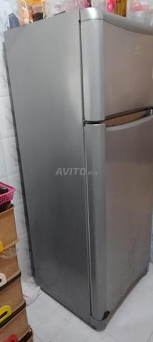 Réfrigérateur Indesit 333L - 2