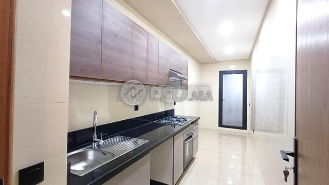 CMN-AI-1055 - Appartement à louer à Roches Noires - 2