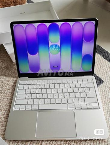 MacBook NEO 8/256