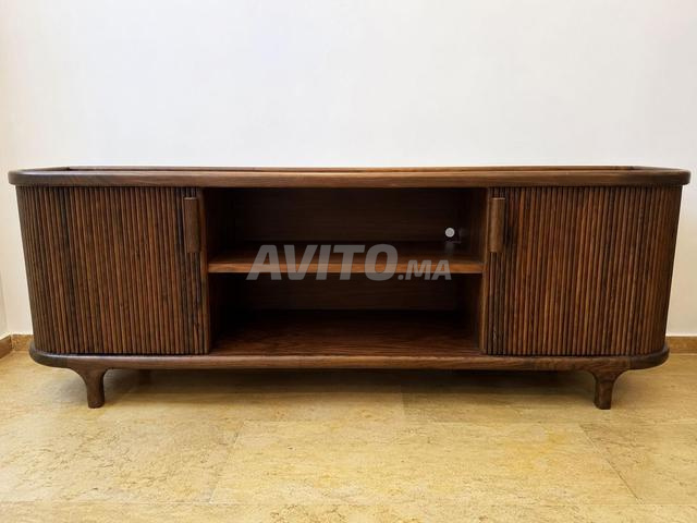 Meuble TV Buffet bas design en noyer