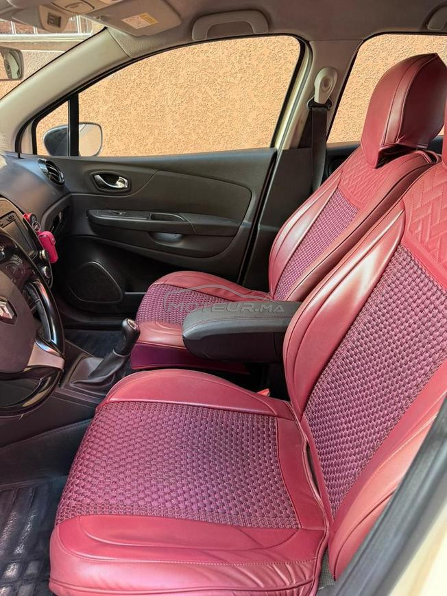 Renault Captur Diesel Manuelle 2017 à Ouled Teïma