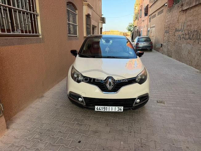 Renault Captur Diesel Manuelle 2017 à Ouled Teïma