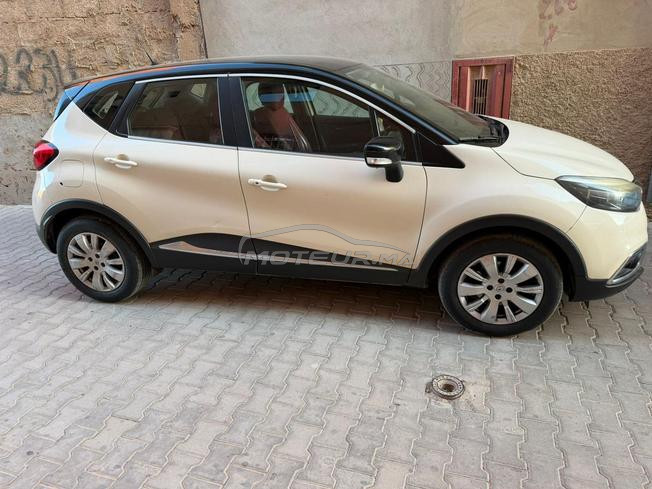 Renault Captur Diesel Manuelle 2017 à Ouled Teïma