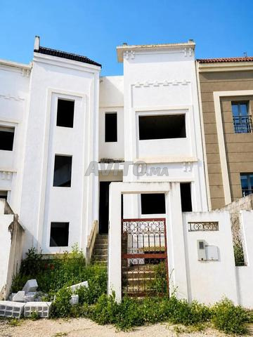 Villa semi-finie à vendre - 2