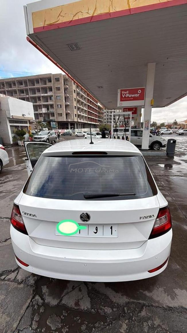 Skoda Fabia blanche 