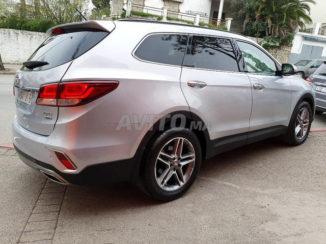 Hyundai Grand Santa Fe 2018 photo 4