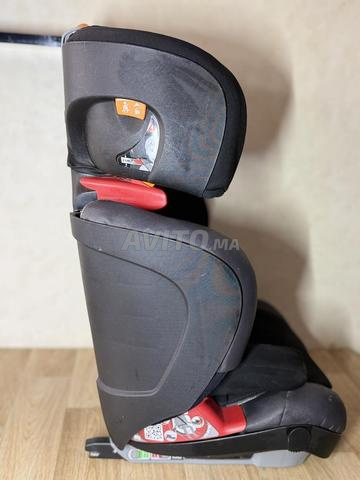 Siège auto Chicco Isofix 2-12 ans - 2