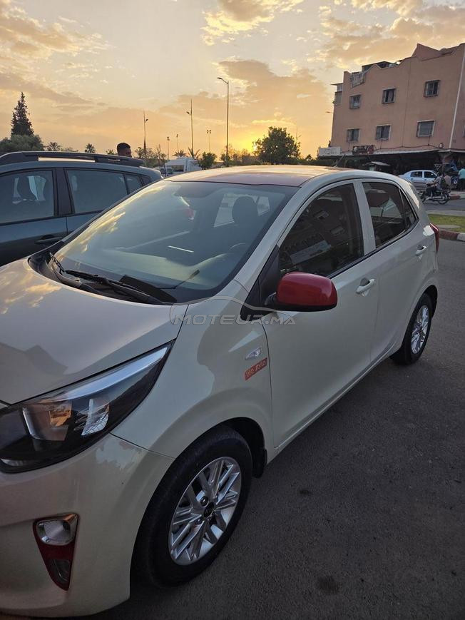 belle voiture comme neuve