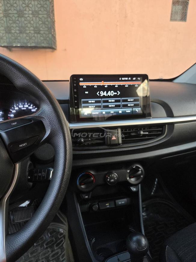 belle voiture comme neuve