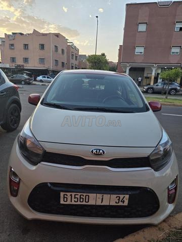 Belle voiture comme neuve
