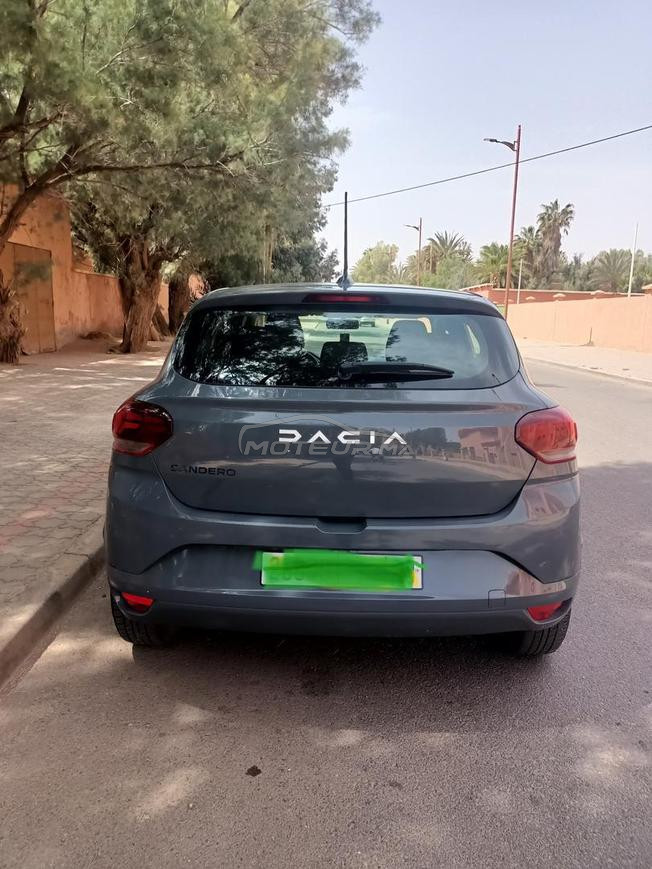 dacia Sandero sbagt dar mazala jdida 