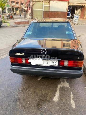 Voiture moins de 100 000 km, pas de rayures ni de bosses. - 2